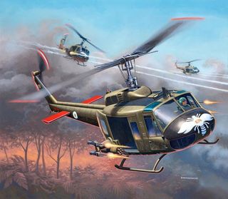 REVELL 04983 - BELL� UH-1H� GUNSHIP