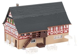 FALLER 232192 - BAUERNHAUS MIT GASTWIRTSC
